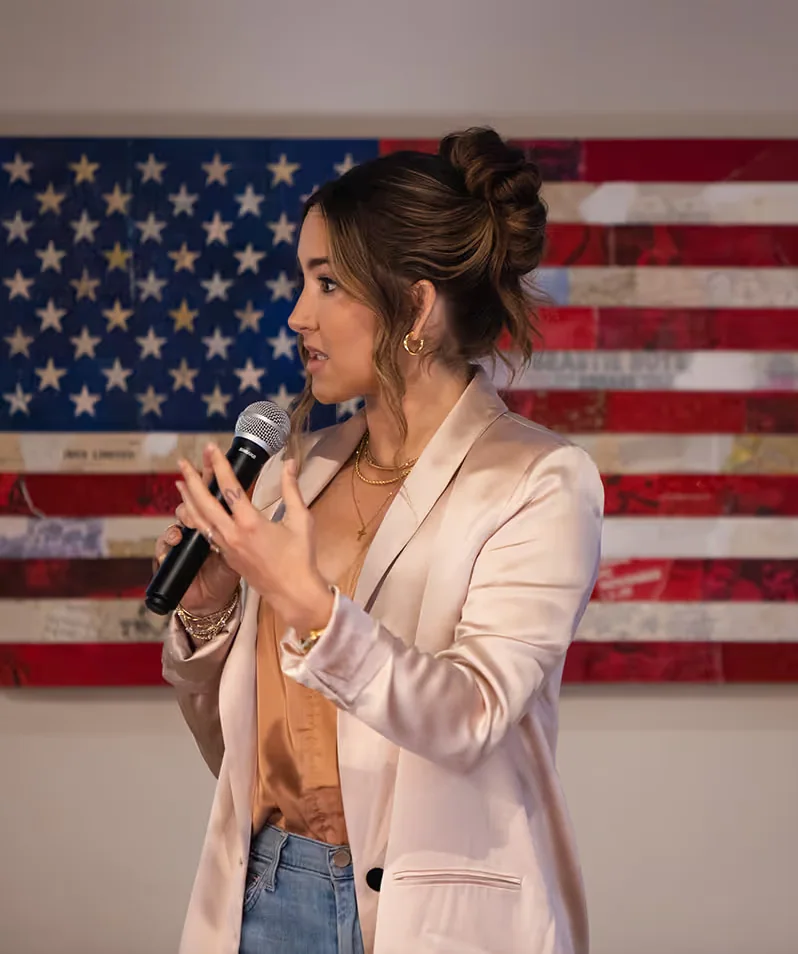 Codie Sanchez, photograph from the official publication