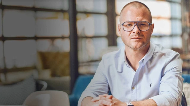 Portrait of Justin Welsh